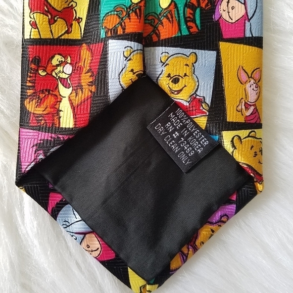 Vintage Winnie-the-Pooh Disney Neck Tie - Picture 5 of 5